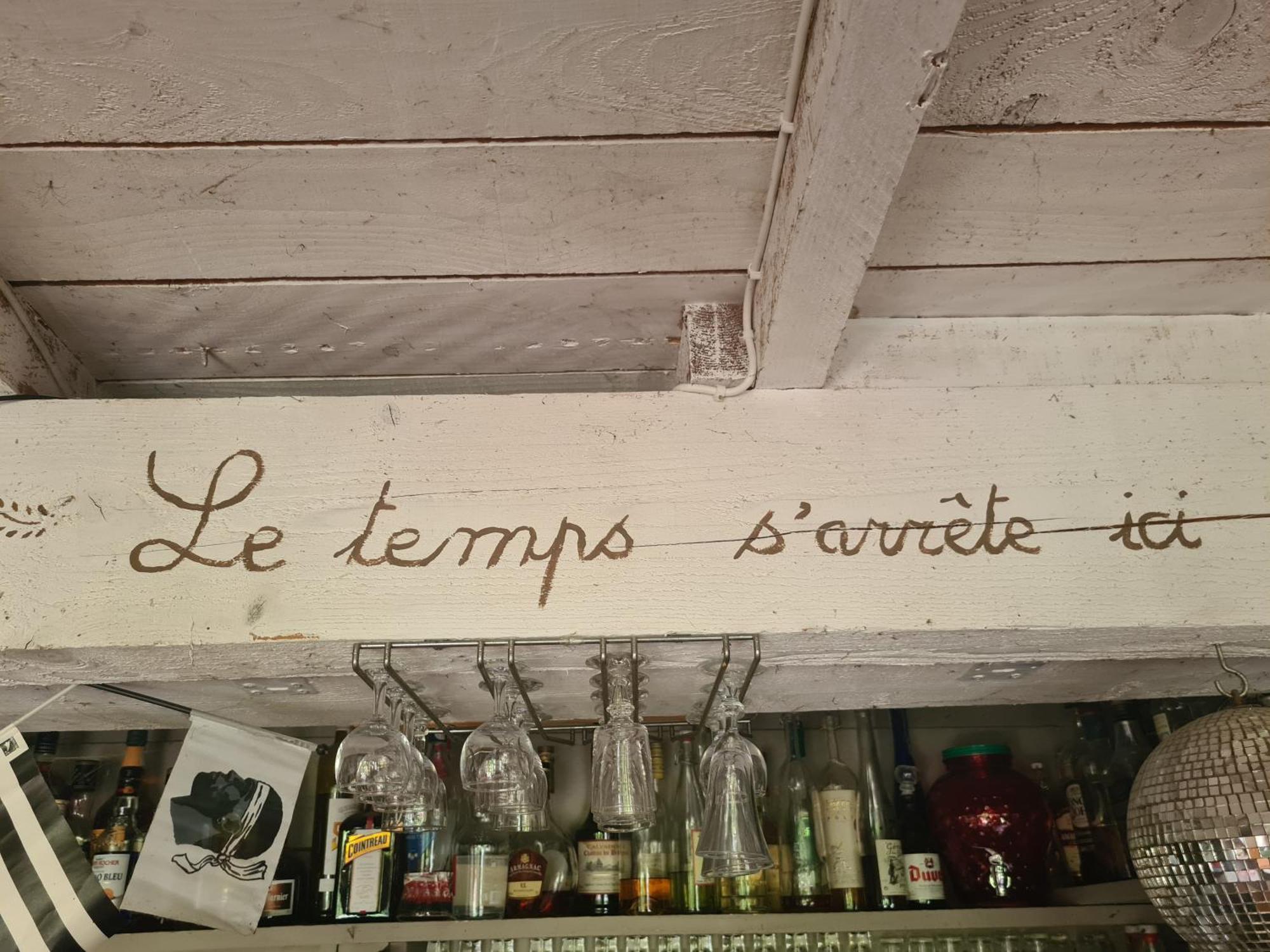 Le Mazet Des Beaujots Hotel Monteux Exterior foto