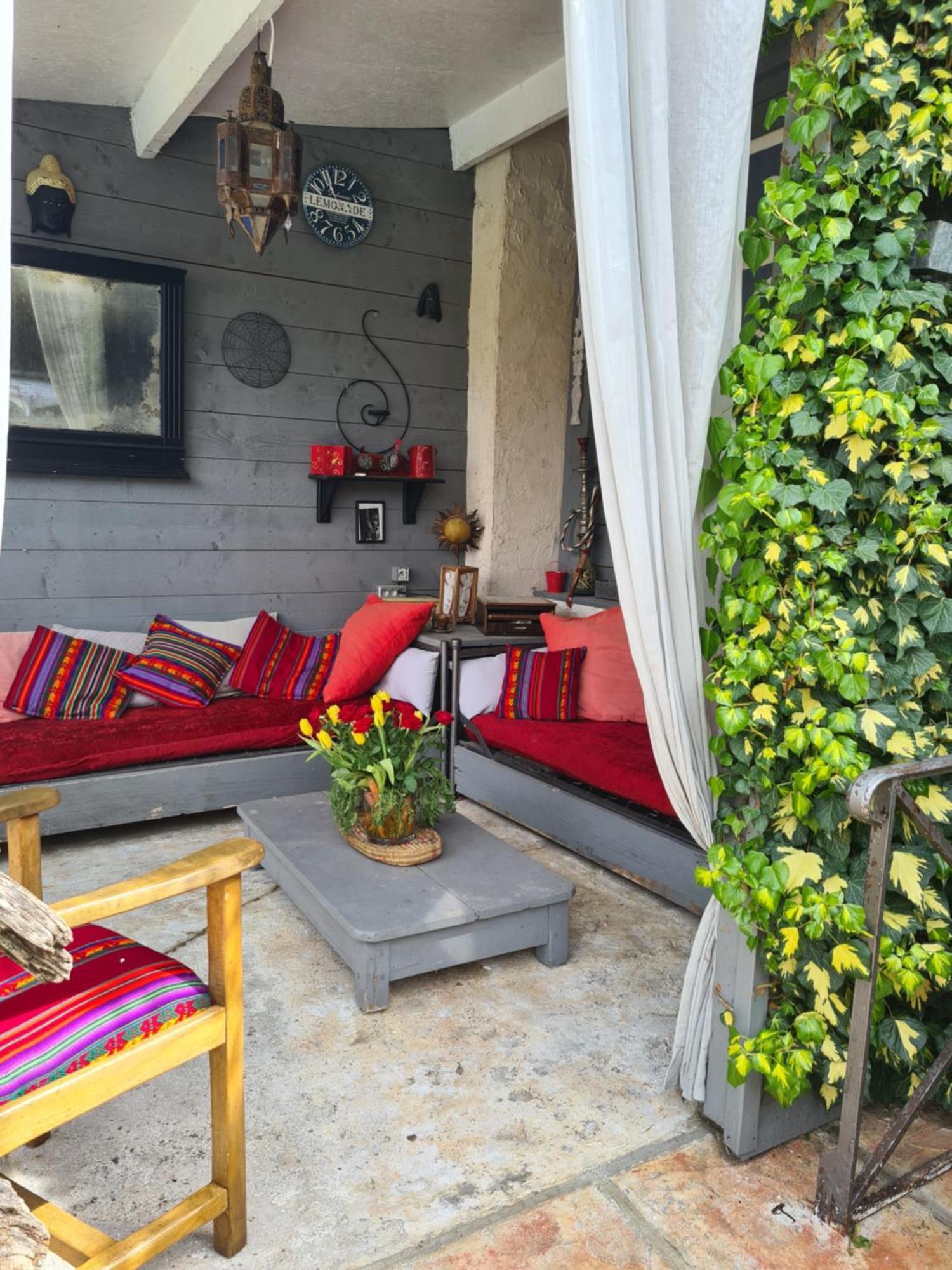 Le Mazet Des Beaujots Hotel Monteux Exterior foto