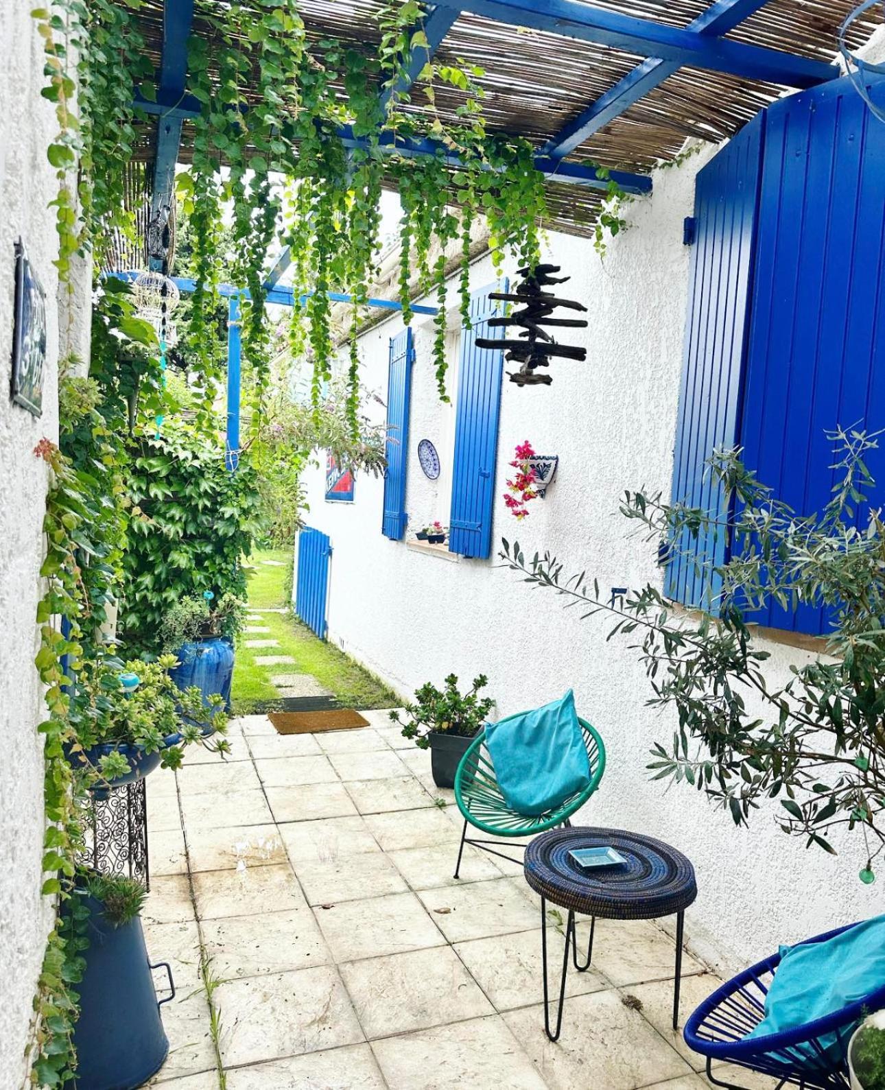 Le Mazet Des Beaujots Hotel Monteux Exterior foto