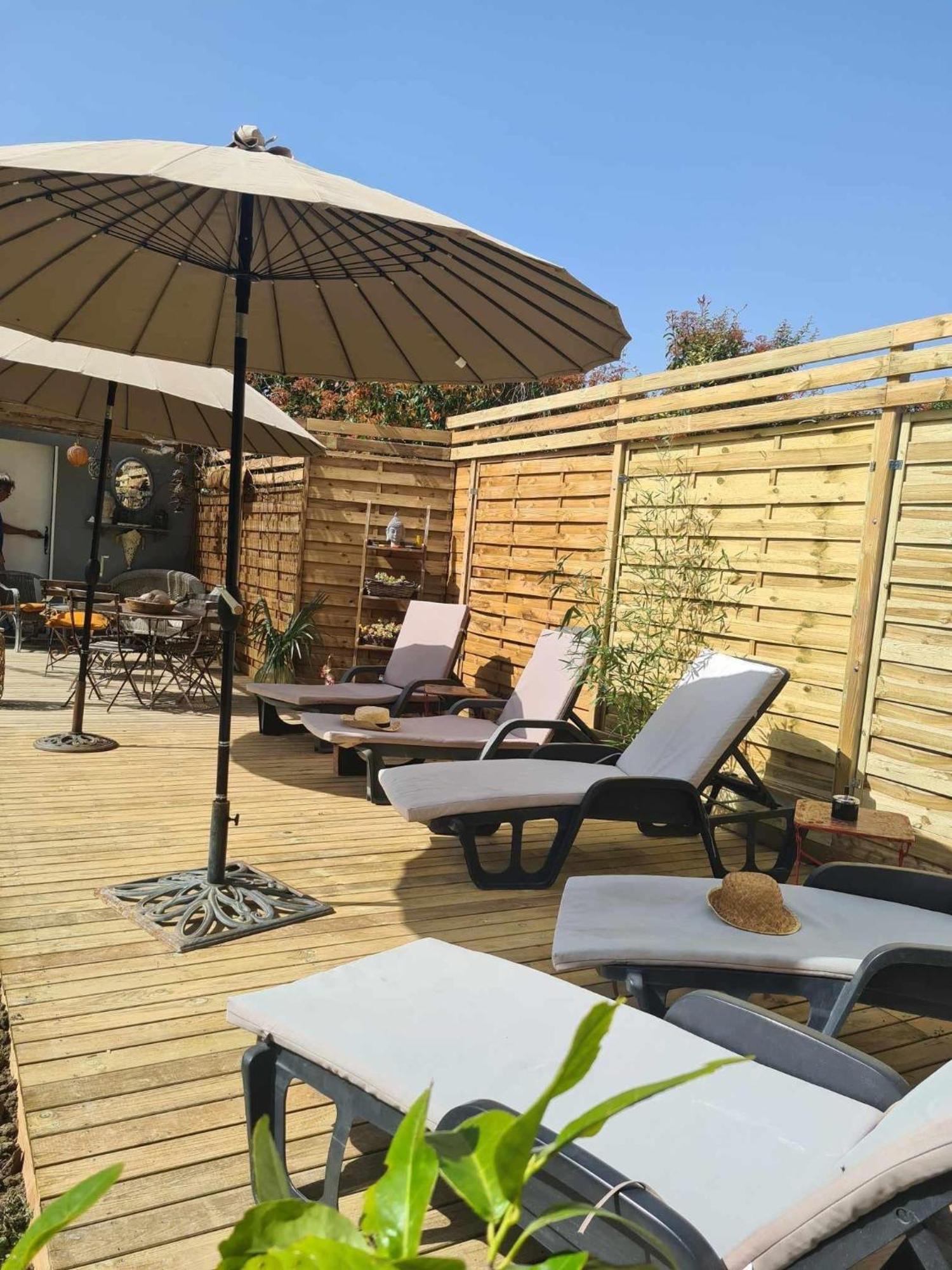 Le Mazet Des Beaujots Hotel Monteux Exterior foto