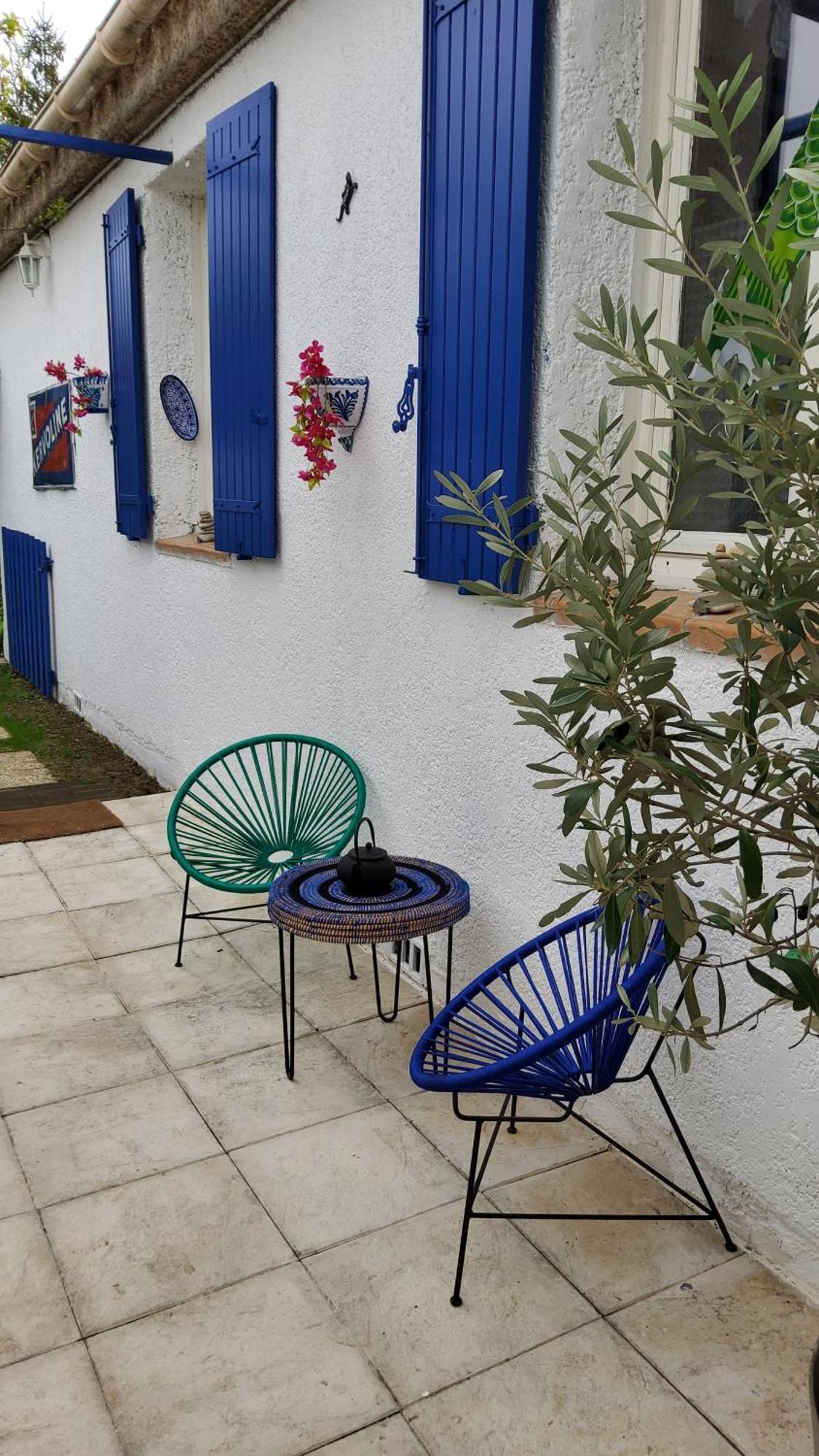 Le Mazet Des Beaujots Hotel Monteux Exterior foto